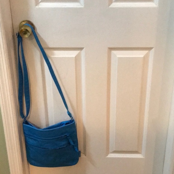 Vera Bradley crossbody - Picture 7 of 8